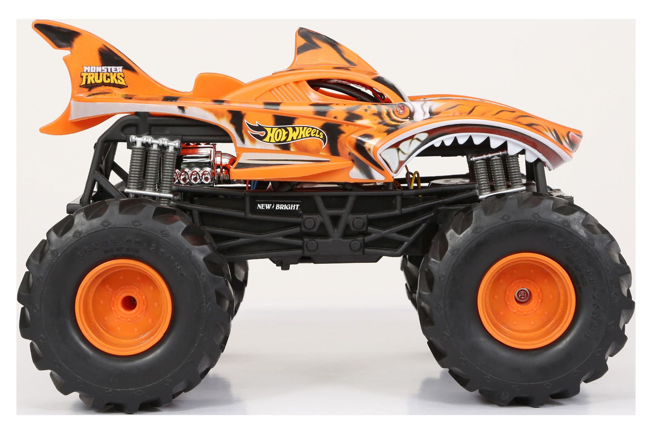 Meet Monster Trucks Biggest Rebel BONE SHAKER!, Monster Trucks