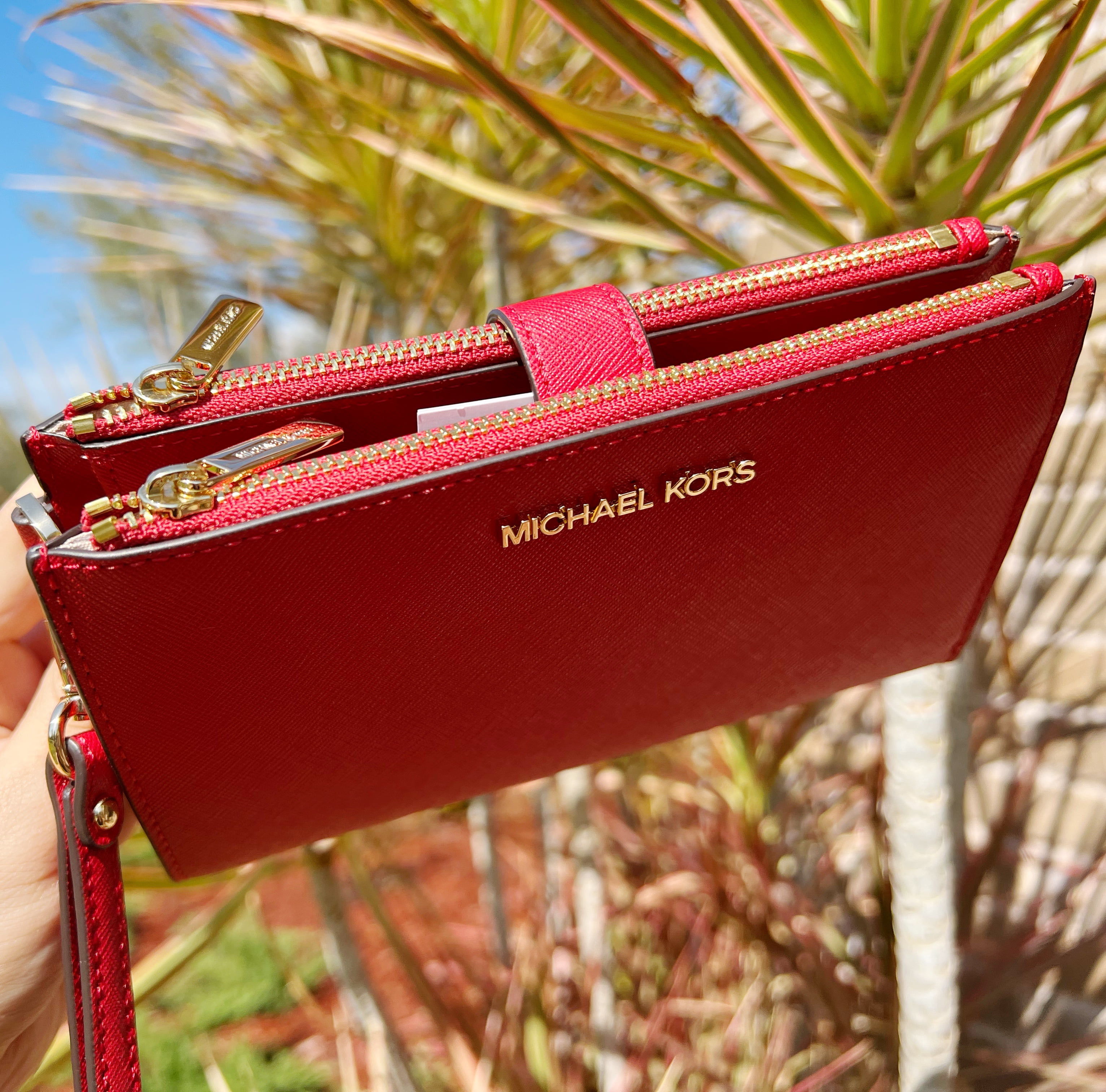 Michael Kors wallet Red Leather ref.405992 - Joli Closet