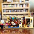 thumbnail image 2 of 21302 Big Bang Ideas Theory Street View Moc arquitectura ladrillo modelo Modular bloques de construcción chico juguetes regalo de Navidad, 2 of 3
