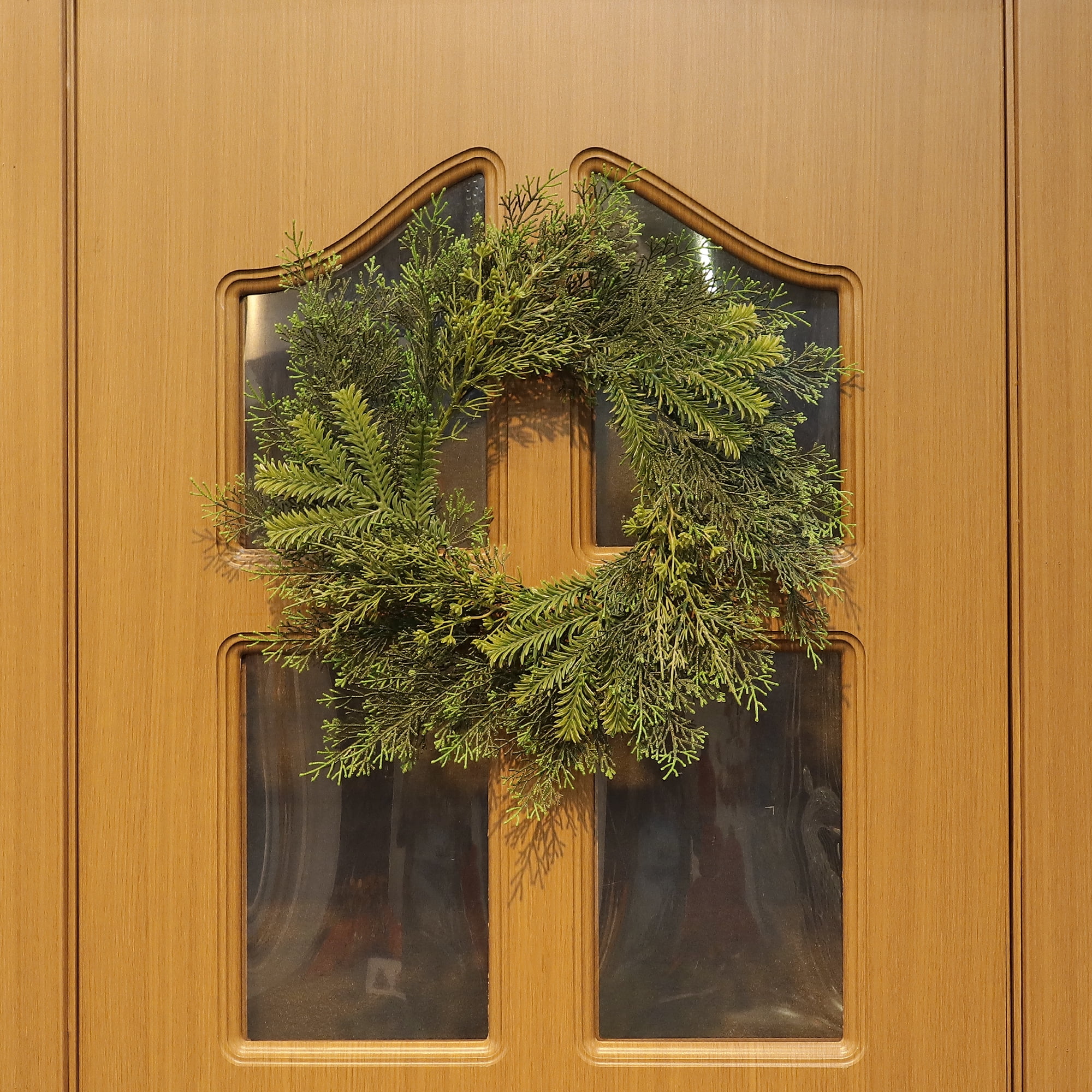 Mainstays 18 inch Artificial Green Pine Round Wreath, for Door or Wall, Metal Base
