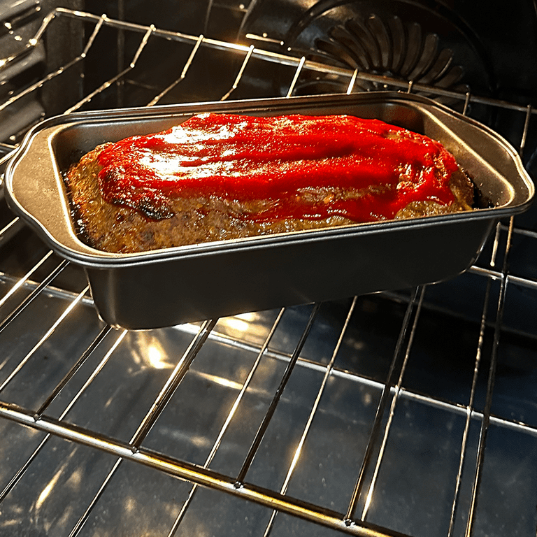 HONGBAKE Meatloaf Pan with Drain Tray, 9 x 5 Inches Loaf Pans with Insert,  Nonstick Meat Loaf for Baking, Reduce the Fat and Kick Up the Flavor, Grey