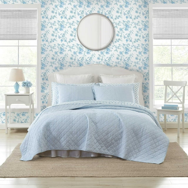 Laura Ashley - Juego de edredón súper suave con funda a juego, decoración informal para el hogar (Oxford Stripe Blue Full/Queen)
