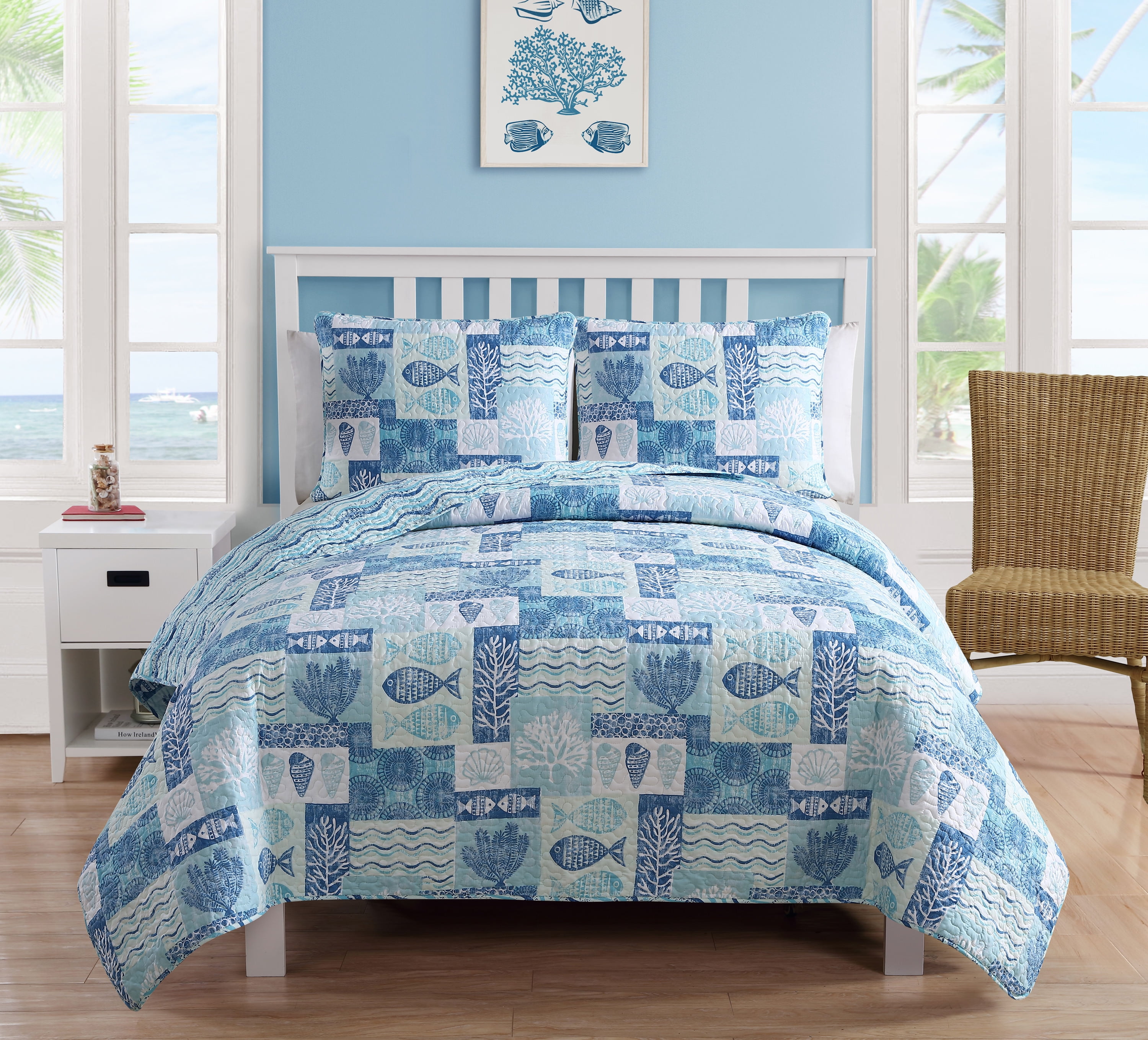 VCNY Home Patchwork Sealife 3-Piece Blue Reversible Quilt Set, Full/Queen, Adult, Unisex