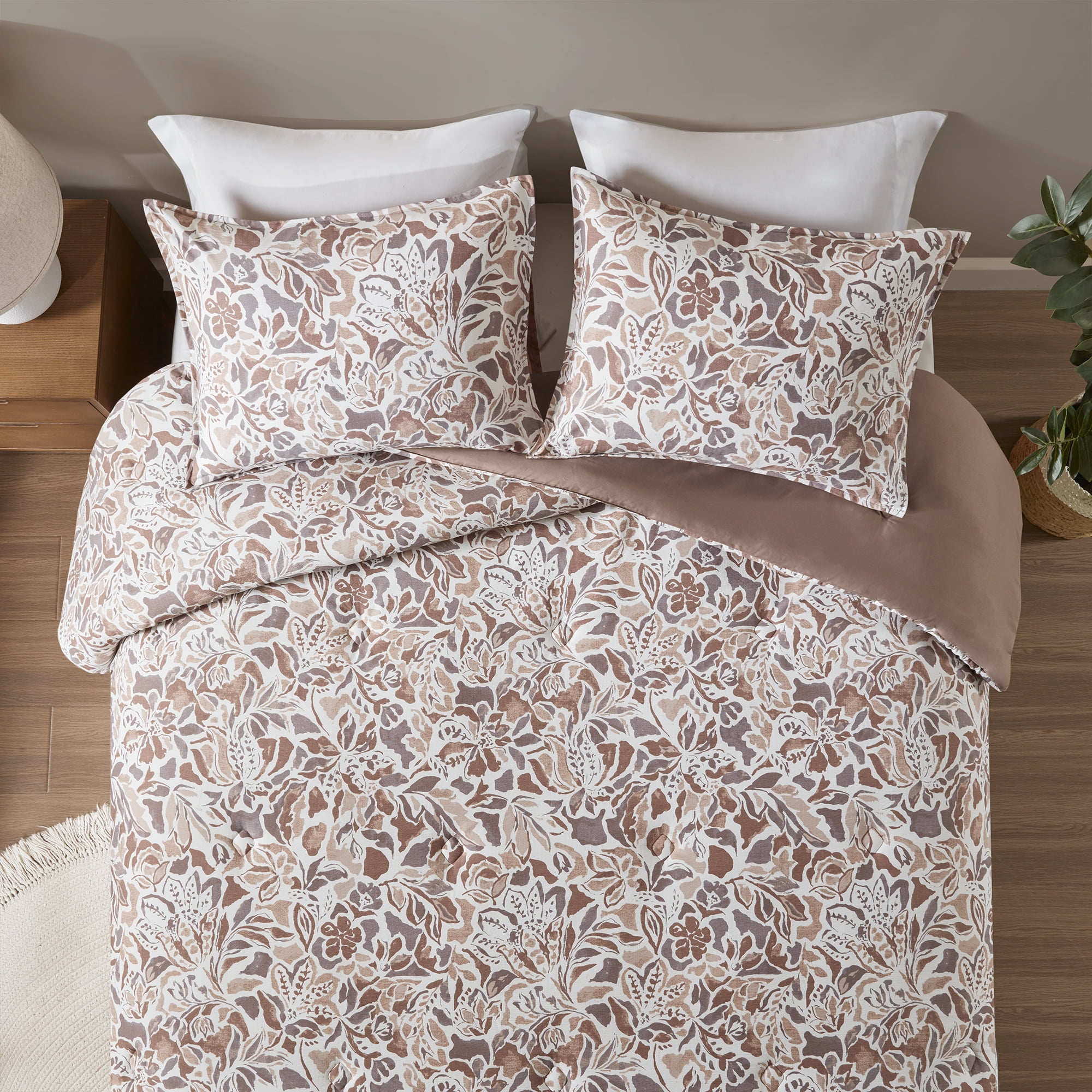 Mainstays Full/Queen Comforter Set, All-Season, 3-Piece, Textured Modern Floral
