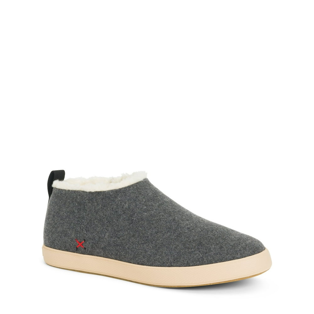 xtratuf slippers