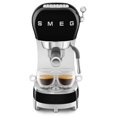 thumbnail image 3 of Smeg Cafetera espresso manual con varilla de vapor, 15 bares de presión, filtro porta de acero inoxidable, calentador de tazas pasivo, controles fáciles de usar y cuchara medidora fabricada en Italia, 3 of 5