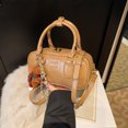 thumbnail image 2 of Bolso de bolos portátil para mujer, nuevo estilo 2025, moderno, combinable, pequeño, cuadrado, de gran capacidad, para ir al trabajo, bandolera de hombro, 2 of 5