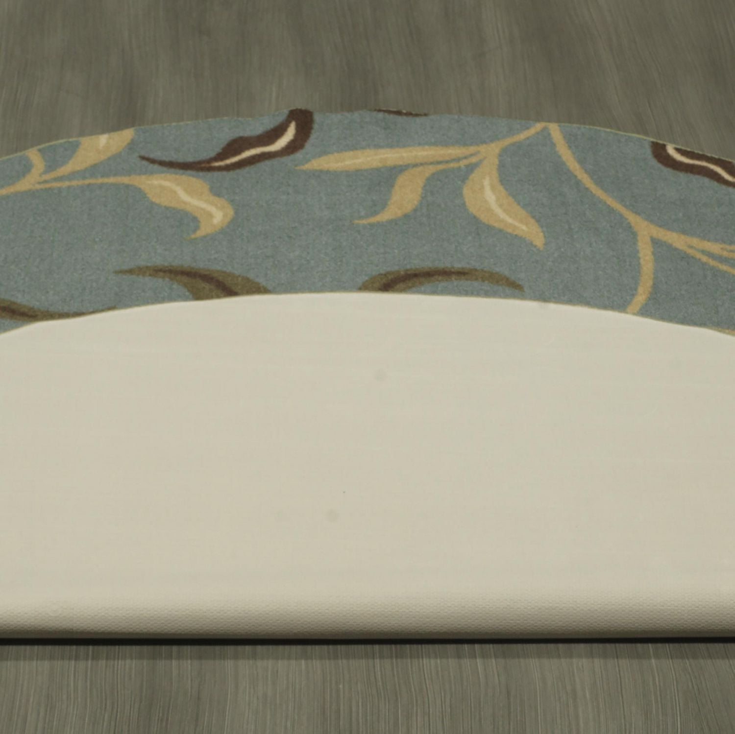 Tapis de couloir contemporain à motif feuilles et sous-couche en caoutchouc la collection Ottohome