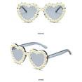 thumbnail image 3 of 3 uds gafas de sol en forma de corazón gafas de sol sin bordes en forma de corazón Día de San Valentín fiesta de verano para chica, 3 of 6