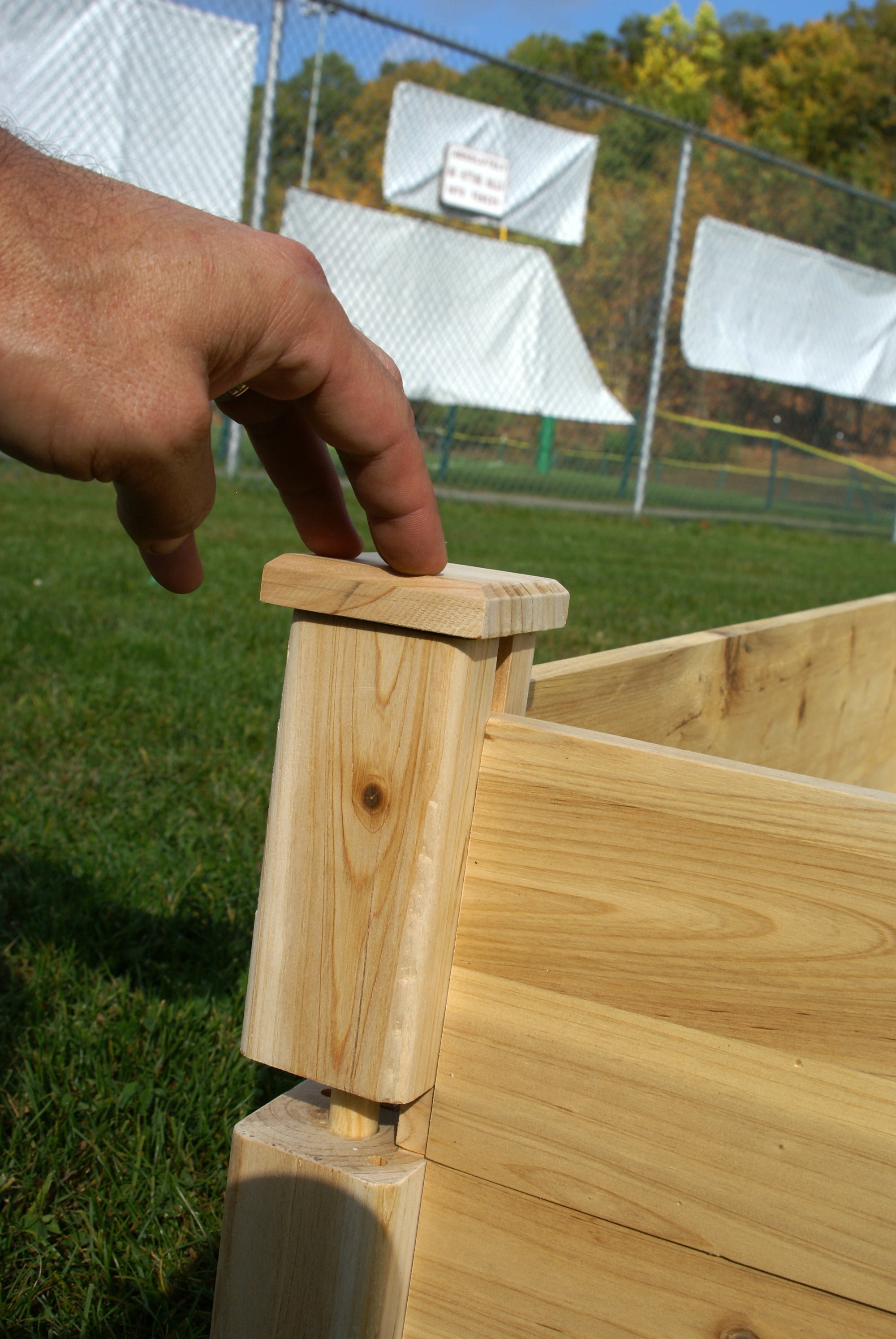 EDEN Quick Assembly Raised Garden Bed (4FT X 4FT X 11IN)