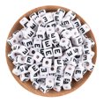 thumbnail image 3 of 20/50/100 piezas de 10 x 10 mm de cuentas acrílicas con letras blancas cuadradas, cuentas espaciadoras sueltas con forma de cubo AZ para hacer joyas, accesorios de bricolaje, 3 of 5