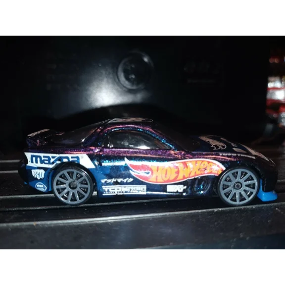 Hot Wheels Barbie Extra HW Screen Time 1:64 Carded Great Condition