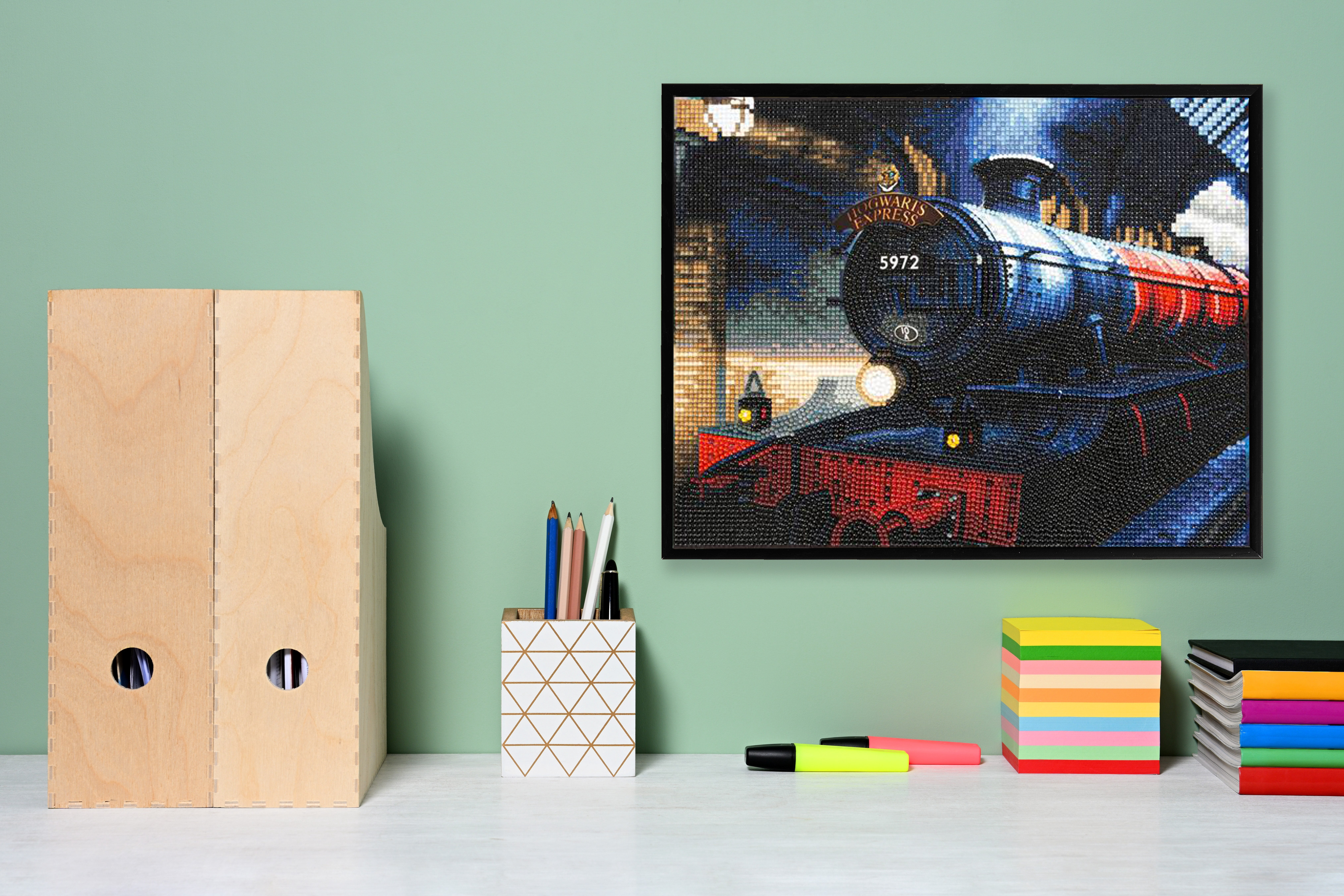 DIAMOND DOTZ® Harry Potter Hogwarts Express Special Edition Diamond Painting Kit