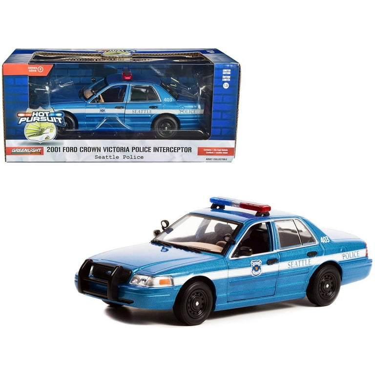【ポイント10倍】 Victoria Crown Ford 2001 Police 1/24 Met. Blue Interceptor ミニカー