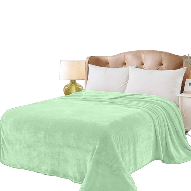 Cobertor Ligero Liso Matrimonial Hotelero Suave Y Calientito. MOD. VERDE PISTACHE