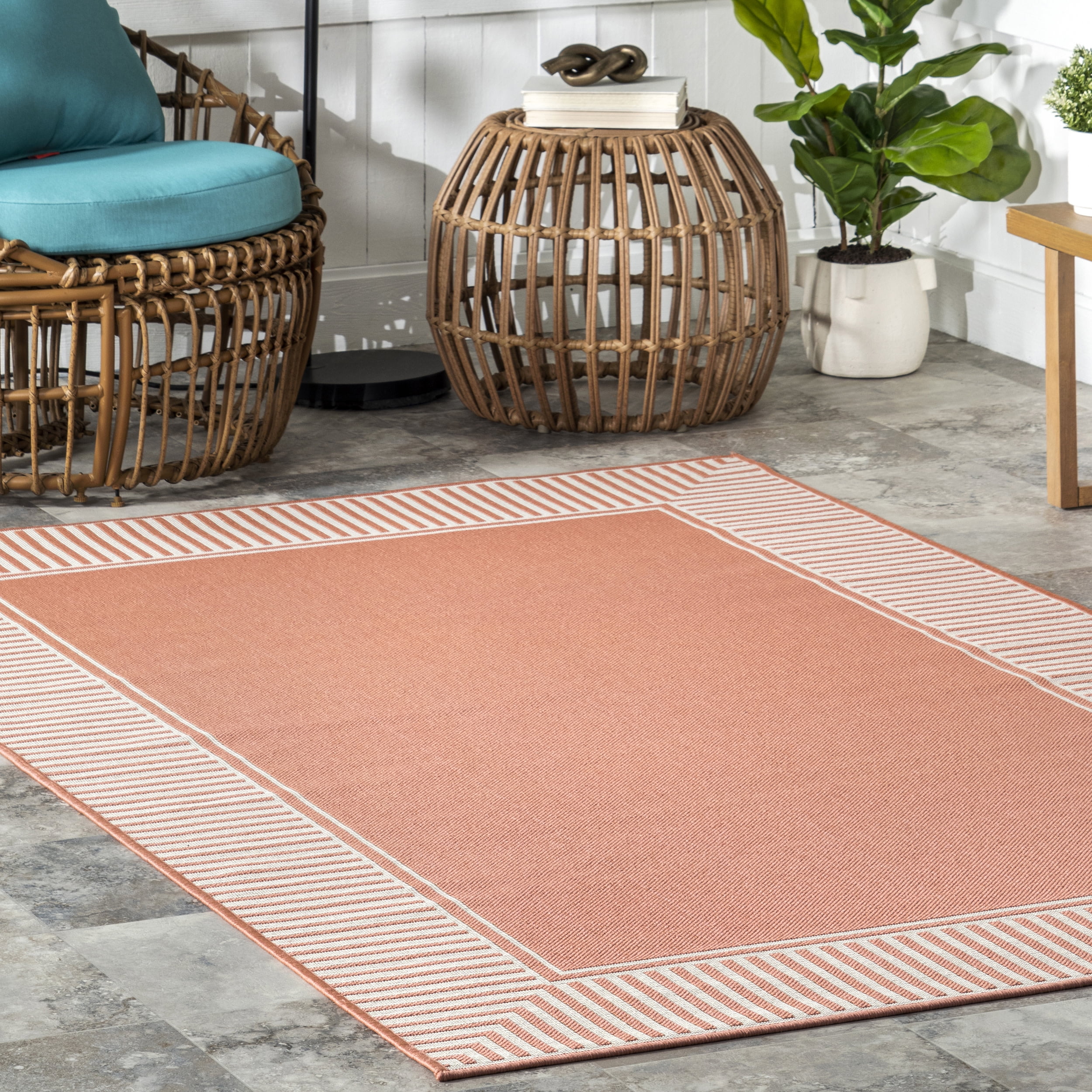 nuLOOM Asha Simple Border Indoor/Outdoor Coral 6' 7" x 9' Casual Area Rug