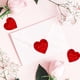 thumbnail image 3 of pstuiky 500 pegatinas rojas para bolsas de dulces, regalos, cajas y regalos, ideales para el Día de San Valentín. Perfectas para bodas, fiestas y mucho más., 3 of 9