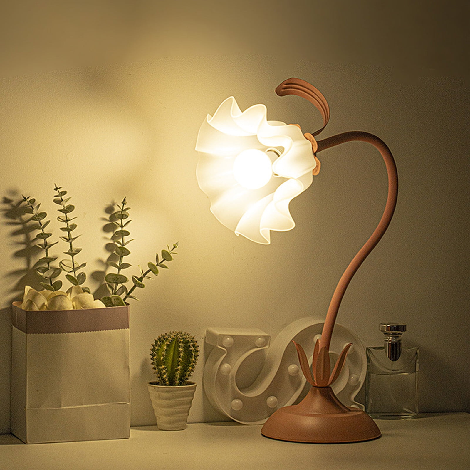 Lampe De Bureau Vintage Rose – Style Rétro, Métal – Fonctionnelle, Occasion