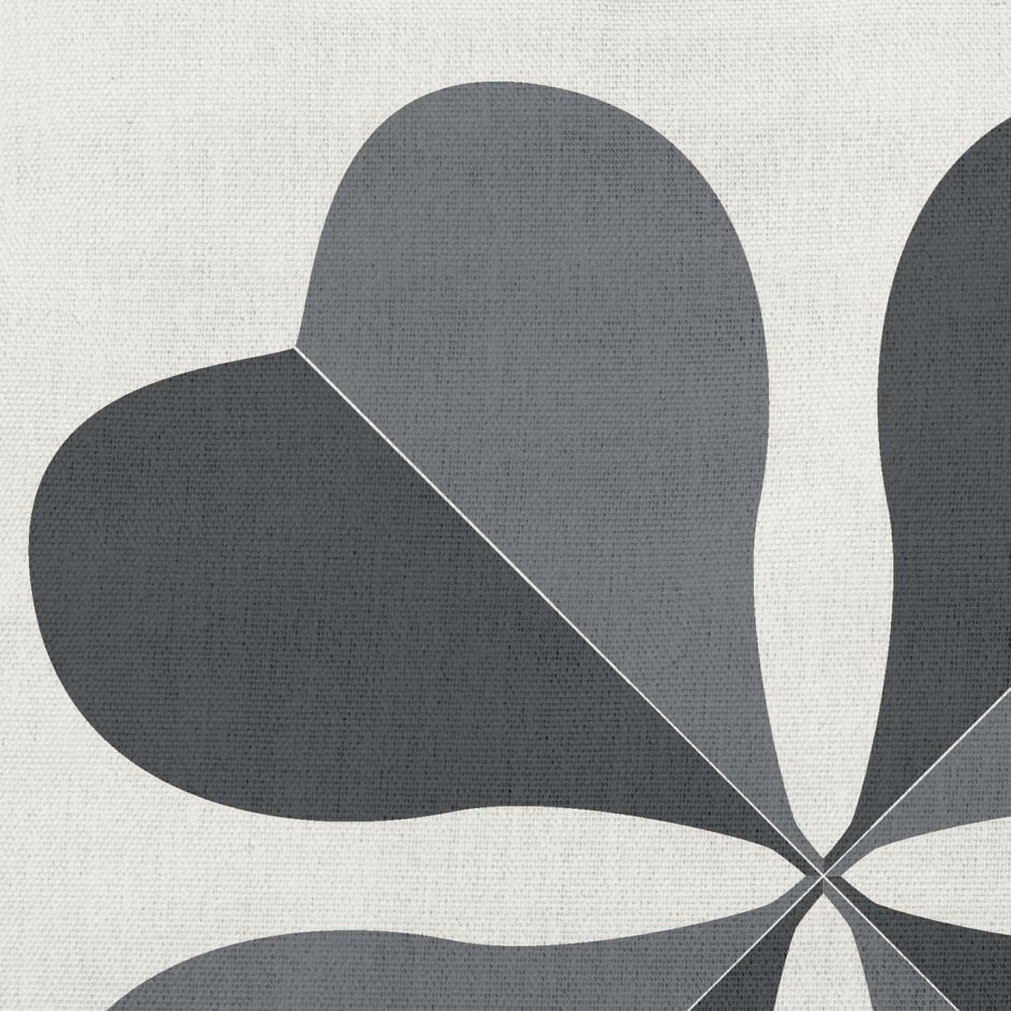 Simply Daisy 18 in x 18 in Modern/Contemporary Gray/White Floral St. Patrick's Day Polyester Throw Pillow