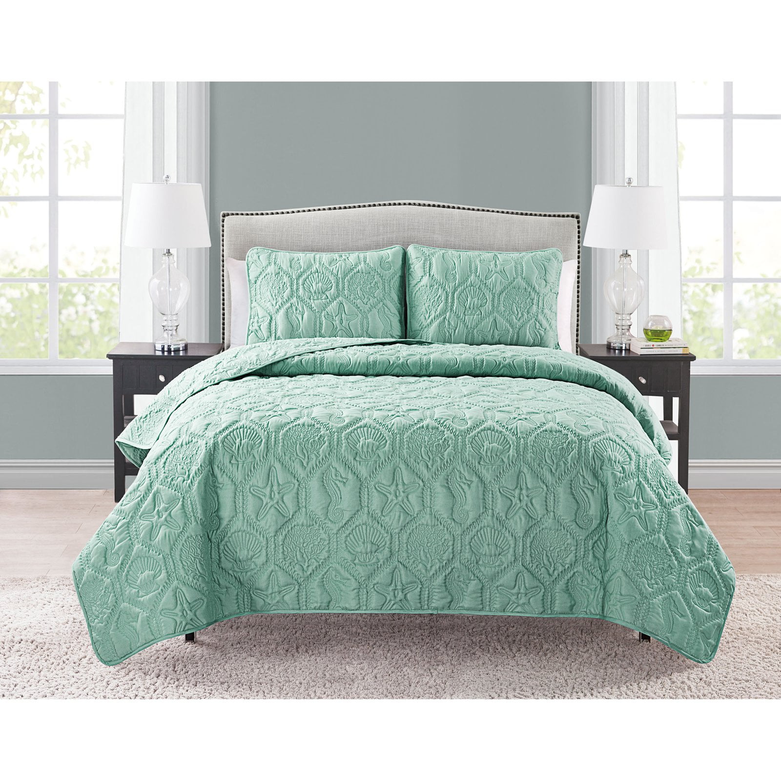 VCNY Home Shore Embossed Seashell Quilt Set
