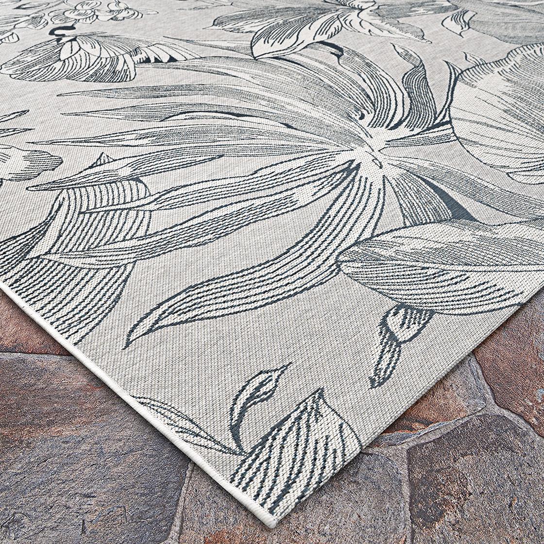 Couristan Dolce Flora 8'1" x 11'2" Argento Indoor/Outdoor Rug