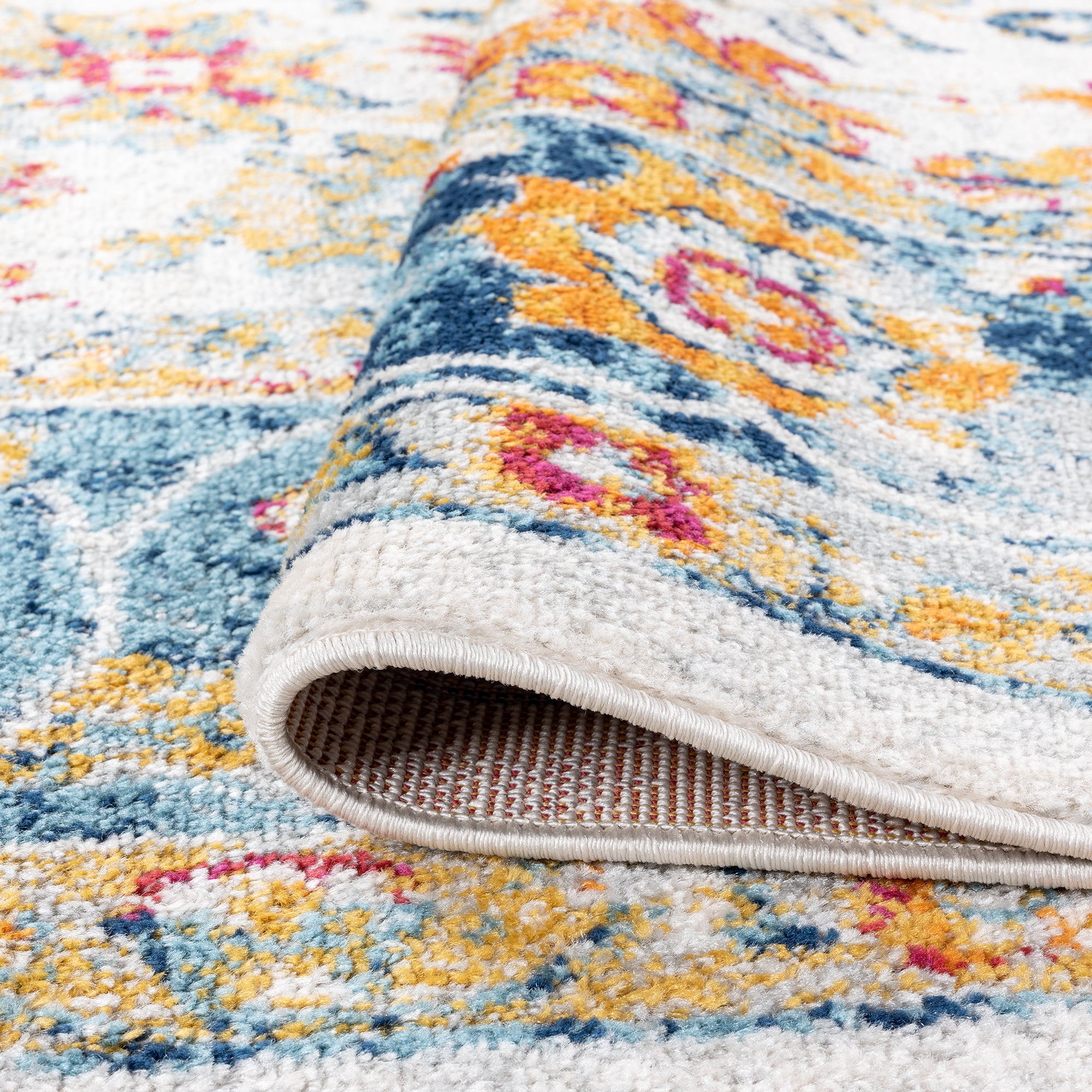 Diamond Traditional 5' x 7' Cream and Blue Polypropylene Indoor Area Rug