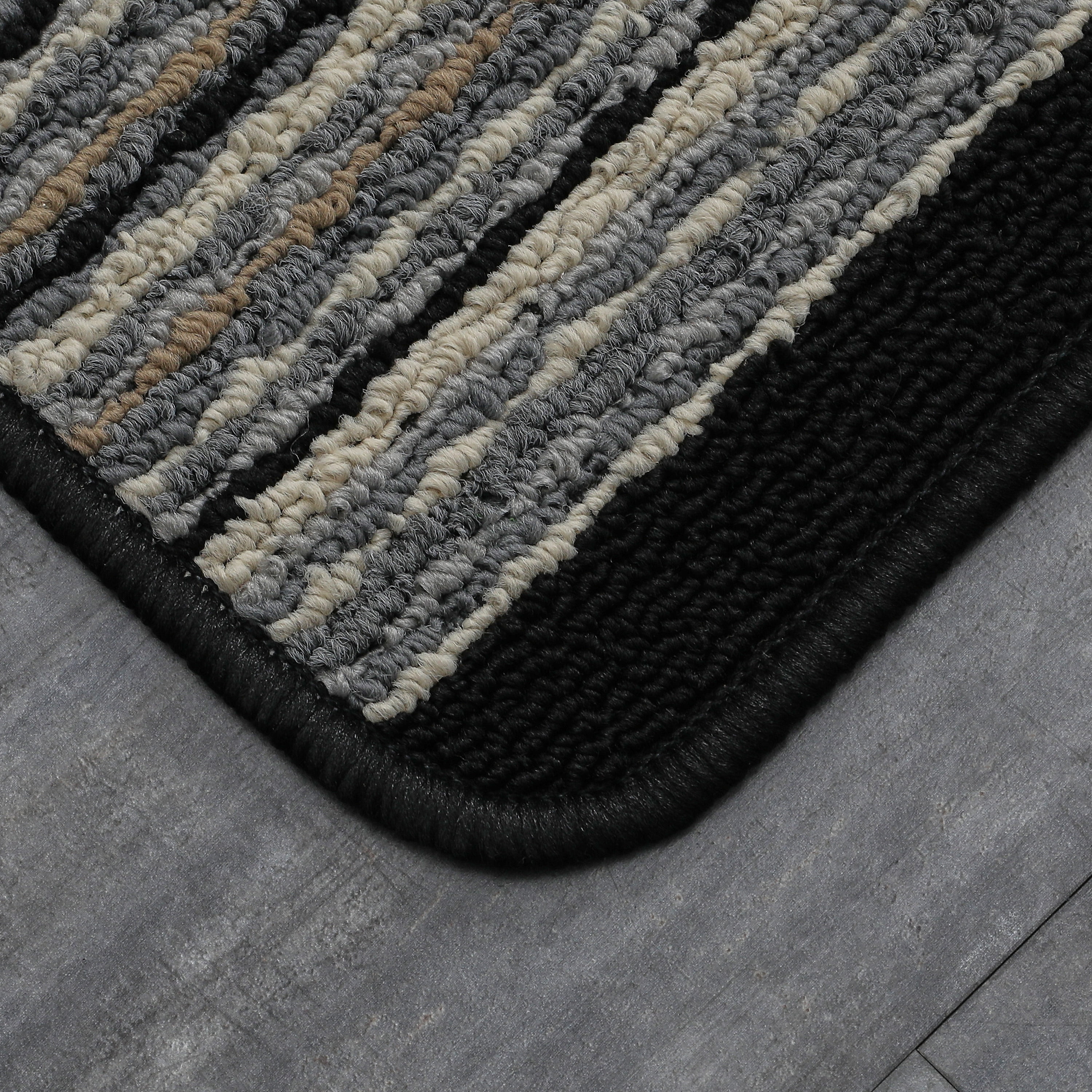Mainstays Apollo Striped Indoor Polypropylene Area Rug, Black, 17.4" x 30"