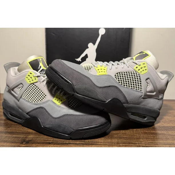 Ni - ke Air Jordan 4 Retro SE "Neon 95" Men's Size 11.5 US ( CT5342 007)