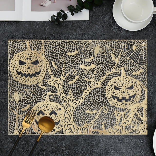 Vrorvz Napperon de Table d'Halloween Fantôme Citrouille Déco pour Fêtes et Rassemblements en Matériau Pvc Durable Résistant à la Chaleur Non Imperméable Facile à Nettoyer pour la Maison et le Restaurant 17.7x11.8 Po Or