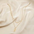 thumbnail image 4 of Fiudx Collar con Colgante de Oro, Elegante Diseño de Acero Inoxidable Doble, Incrustaciones de Diamantes de Imitación Brillantes, Elegante Dije de Pluma de Hoja En Forma de V, Ropa Informal para Boda, 4 of 5