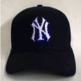 thumbnail image 1 of Gorra de fibra óptica intermitente de los New York Yankees Blinkee 2690000, 1 of 1