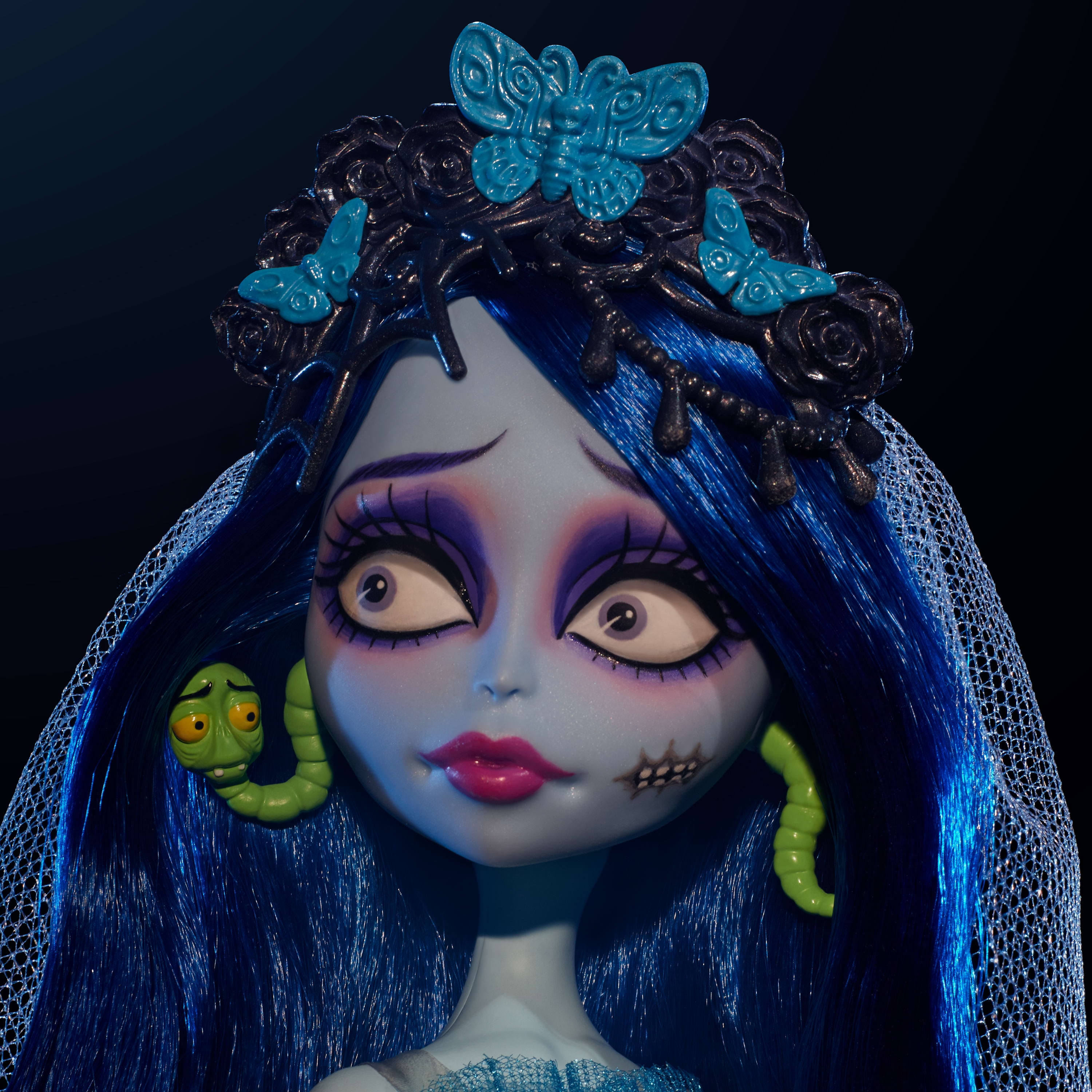 Monster High Skullector Corpse Bride Collectible Doll, Emily in Gothic Wedding Dress with Veil