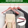 thumbnail image 4 of Perchas Cedar Suit Hangers Amber Home con hombros extra anchos, paquete de 5, 4 of 7
