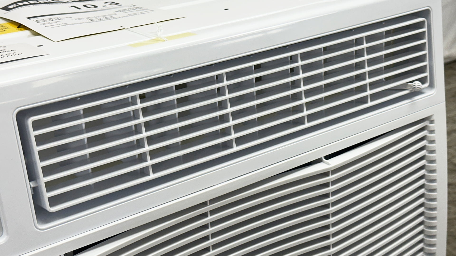 2.5 HP Walk-In Cooler Refrigeration System, 25,000 BTU 230V, 2410W