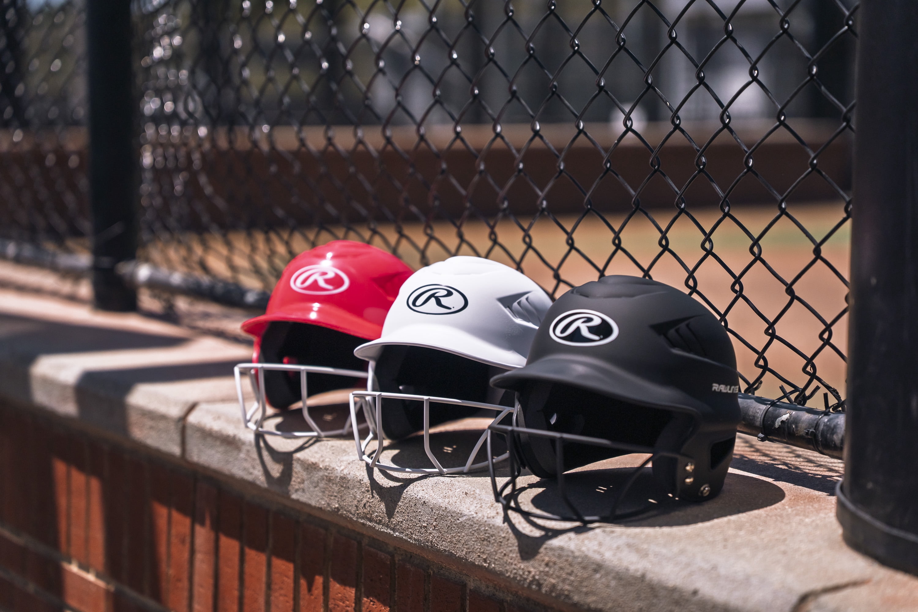 Rawlings Coolflo Fastpitch Softball Helmet with Face Guard, Matte White