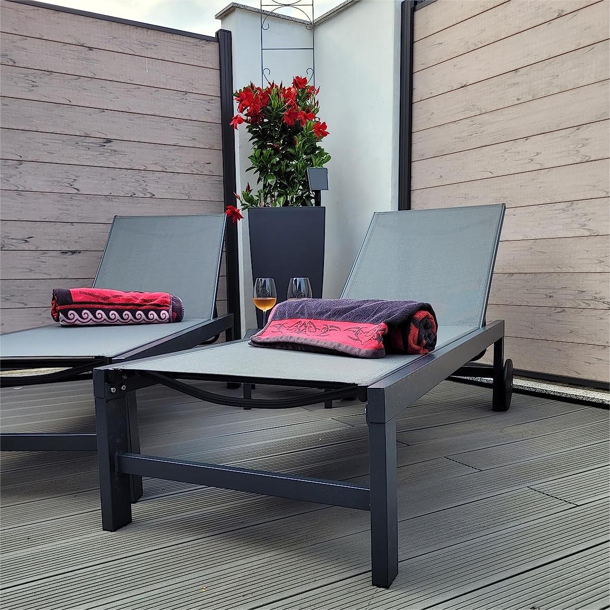 PURPLE LEAF Outdoor Chaise Lounge with Wheels for Outside 2 Pieces Aluminum Patio Lounge Chair with 5 Adjustable Position for Outdoor, Beach, Yard, Pool, Side Table Included, Grey