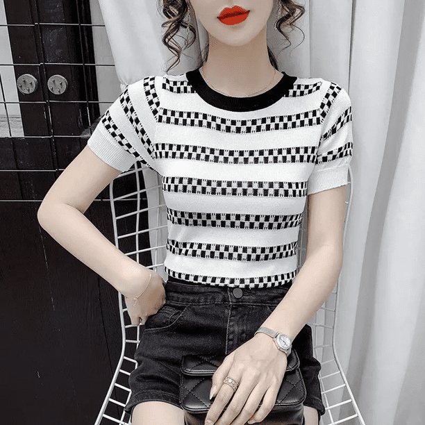 2024 Nueva camiseta de manga corta de seda de hielo de moda para mujer, cuello redondo, elegante y sensata, camiseta de rayas, ropa de verano de moda