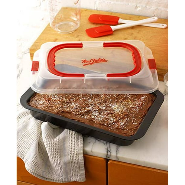 Mrs. Fields Covered Cake Pan