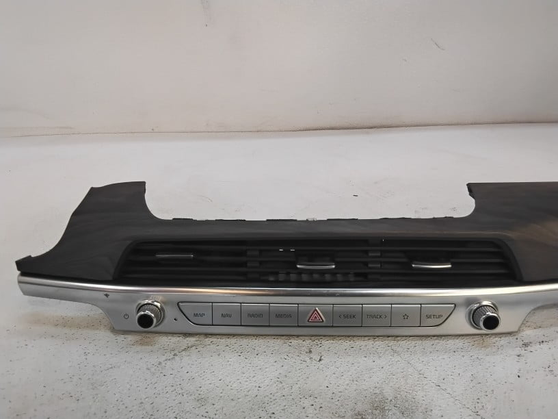 Pre-Owned 2021 Kia Telluride Radio Control Panel w/ Bezel 96540S9000SA1 OEM - Verify Specific Vehicle Fitment In Description - (Good)