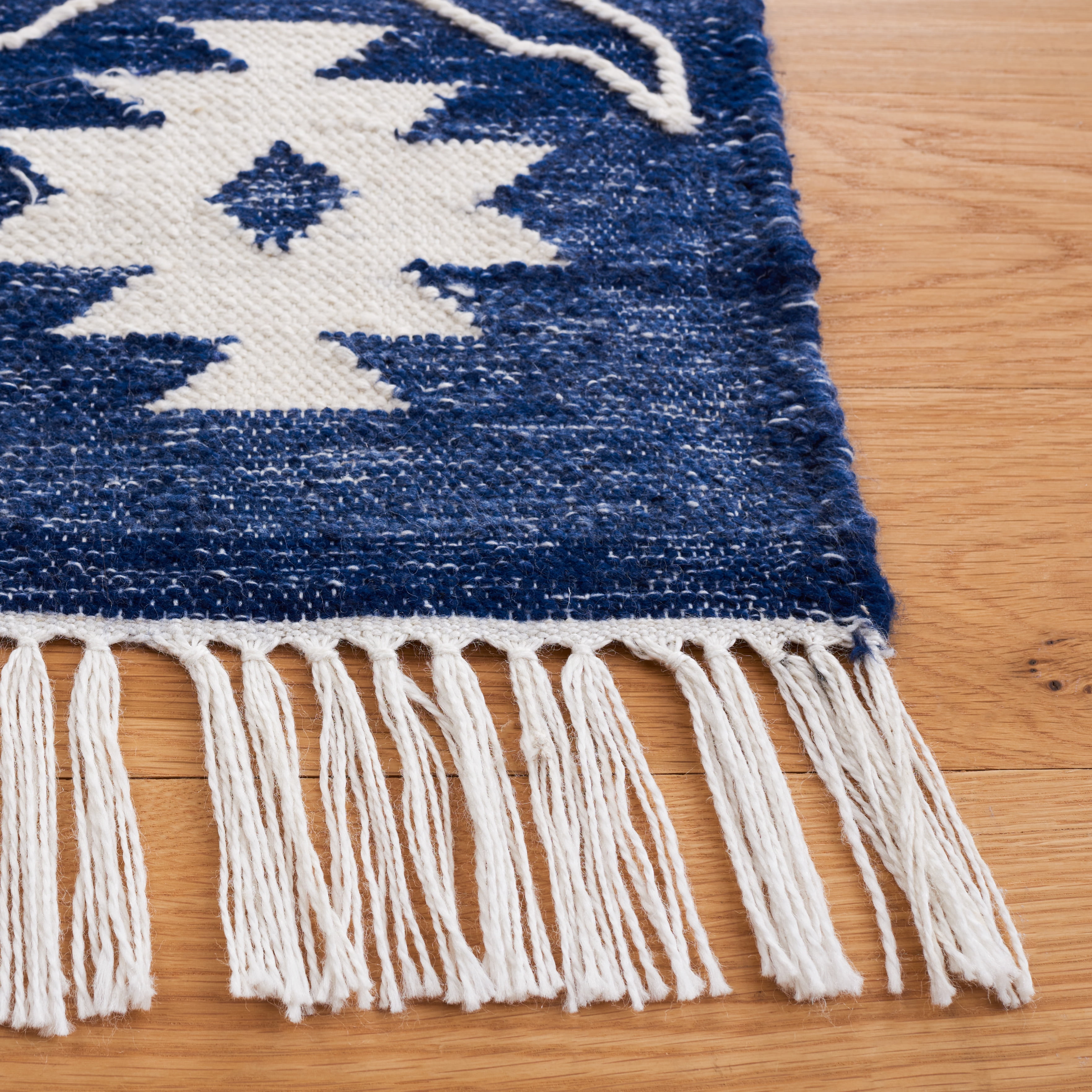 SAFAVIEH Kilim Adair Geometric Area Rug, Navy/Ivory, 3' x 5'