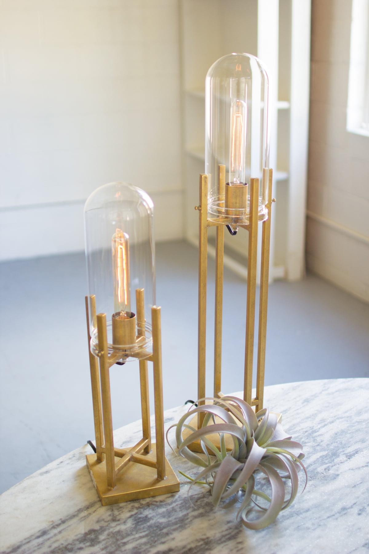 small gold table lamp