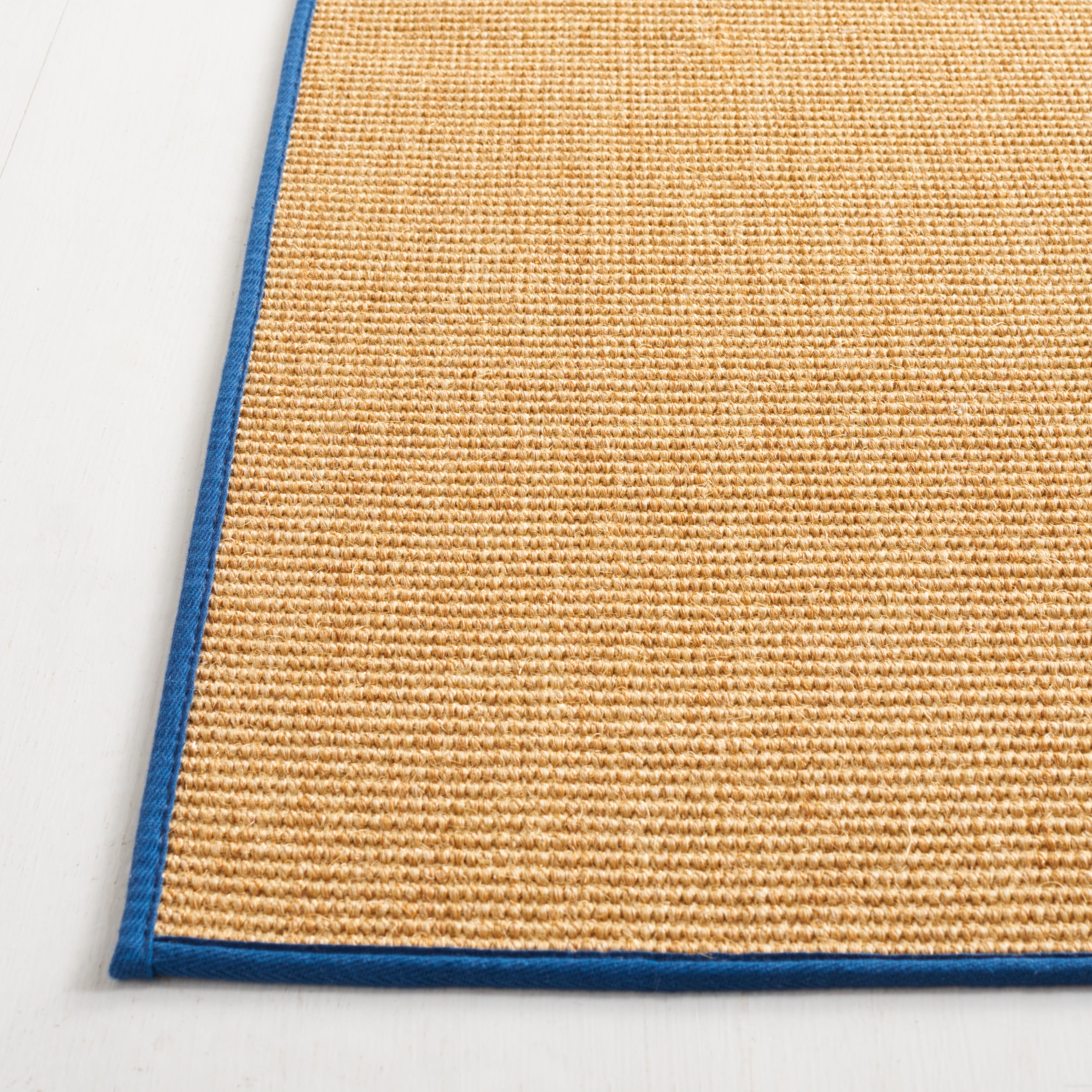 SAFAVIEH Martha Stewart Maximillian Solid Area Rug, Natural/Navy, 4' x 6'
