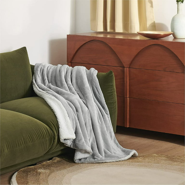 Bedsure Sherpa Fleece Blanket Twin Size Light Grey - Thick and Warm, Soft and Fuzzy, 60x80 Inches, Size: Twin/Twin XL, Gray