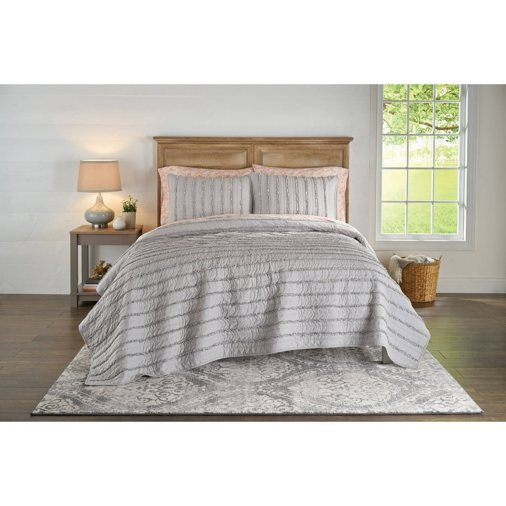 Better Homes and Gardens Solid Ruffle Stripe Quilt - Walmart.com