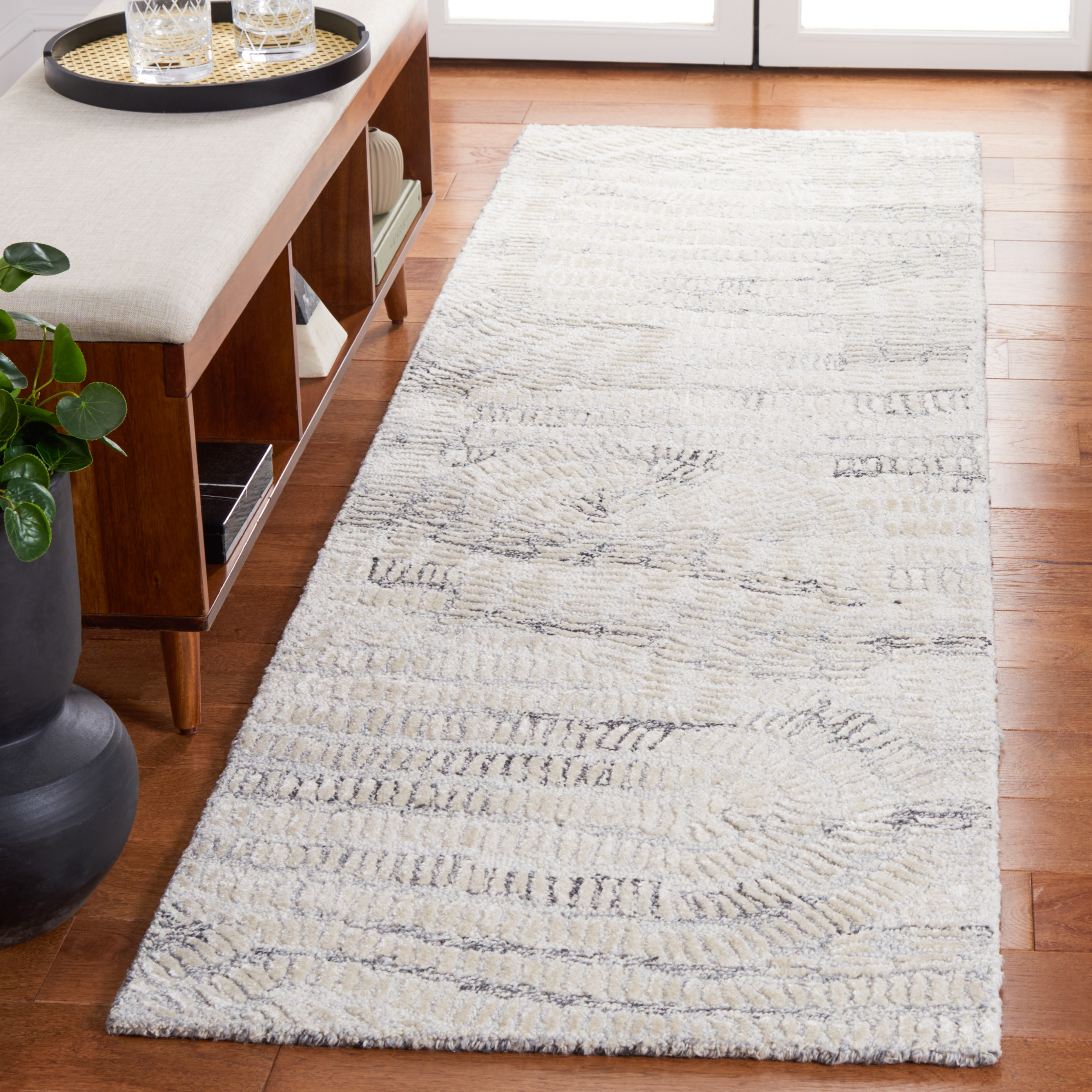SAFAVIEH Glamour Linnette Abstract Runner Rug, Grey/Ivory, 2'3" x 8'