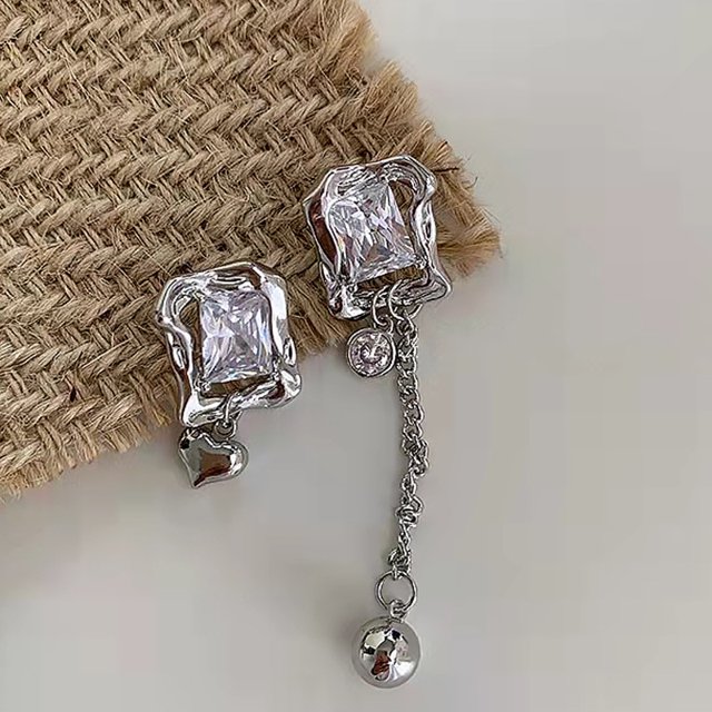 Woman Asymmetric Diamond Love Metal Chain Earrings Christmas, GiftSilver