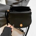 thumbnail image 2 of Bolso Cuadrado Pequeño para Mujer Hombro Color Sólido Con Solapa Viajes Simples (), 2 of 8