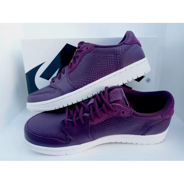Ni - ke Ni - ke AIR JORDAN 1 RETRO LOW NS WOMEN'S SHOE. COLOR: BORDEAUX-PHANTOM