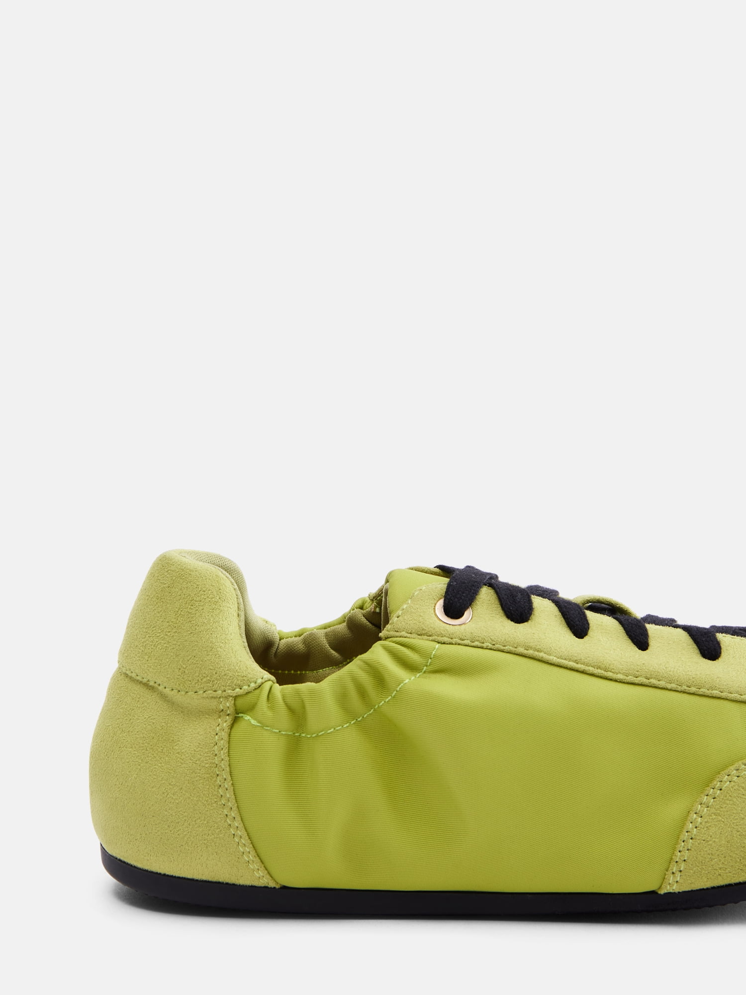 Free Assembly Women's Scrunch Sneakers