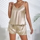 thumbnail image 2 of Conjunto de pijama sexy con cuello en V y encaje para mujer: conjunto de pantalones cortos de color liso, material de poliéster, tallas S-XXL, dos piezas (top y pantalones), 2 of 7